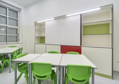 Mesas y almacenaje en material fenólico para colegios y escuelas 2
