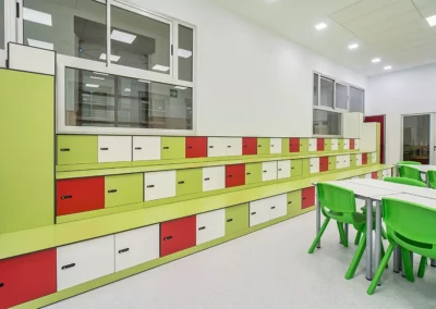 Taquillas y mobiliario para clases