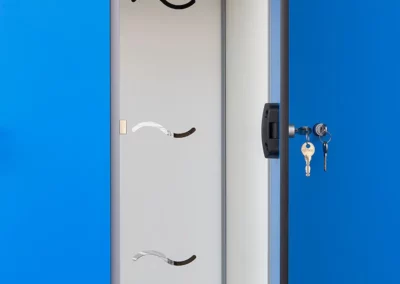 Taquillas fenólicas numeradas en color azul