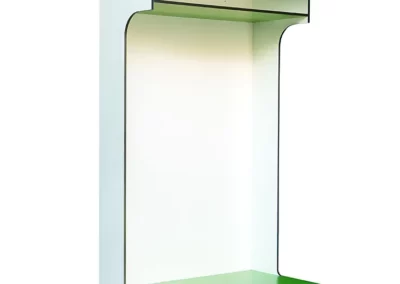 Banco con taquilla y zapatero en material fenólico en color verde 2