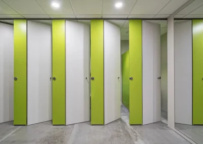 Puertas de paso y separadores para cuartos de baño